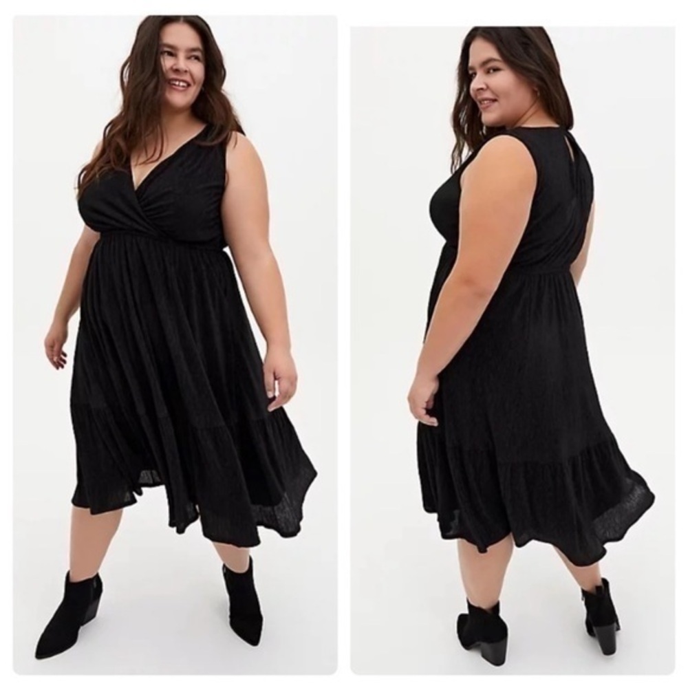 NWT Torrid black crinkle surplice midi dress 0 12 large RR10